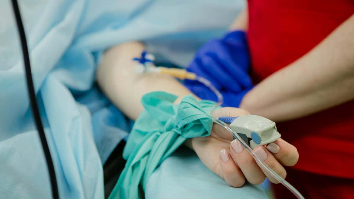 Patient receiving IV therapy treatment in Scottsdale to support hydration, wellness, and recovery.